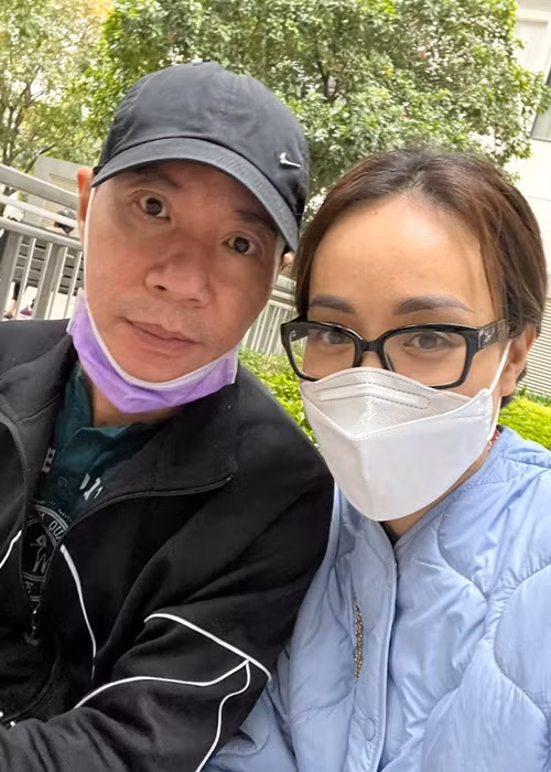 Ngọc Hà cũng tâm sự, cô không bao giờ kêu ca mà chỉ biết cố gắng dù vợ chồng cô đối mặt với nhiều khó khăn trong cuộc sống từ vật chất đến tinh thần.