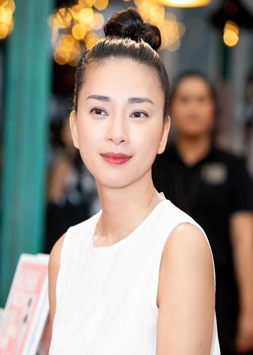 Năm 26 tuổi, Ngô Thanh Vân hẹn hò. Lần này, cô muốn lập gia đình, có con với bạn trai, sẵn sàng tạm gác sự nghiệp. Không ngờ, cuộc tình này tan vỡ sau 5 năm. Người chủ động chia tay là Ngô Thanh Vân. Ảnh: FBNV