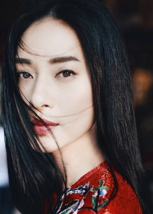 Sau 5 năm chờ đợi, bạn trai của Ngô Thanh Vân quyết định chia tay rồi lập gia đình. Khi gặp lại sau nhiều năm, nữ diễn viên và tình cũ vui vẻ trò chuyện như bạn bè thân thiết. Ảnh: FBNV