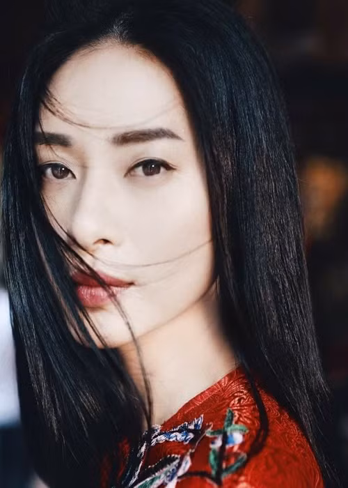 Sau 5 năm chờ đợi, bạn trai của Ngô Thanh Vân quyết định chia tay rồi lập gia đình. Khi gặp lại sau nhiều năm, nữ diễn viên và tình cũ vui vẻ trò chuyện như bạn bè thân thiết. Ảnh: FBNV