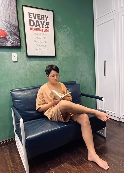 Bà xã của Hoàng Bách cho biết, con trai không mê mạng xã hội.