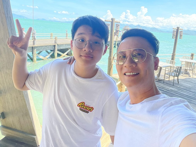 Tê Giác nhanh chóng trở về cuộc sống thường nhật sau khi rời “Bố ơi! Mình đi đâu thế” mùa 1.