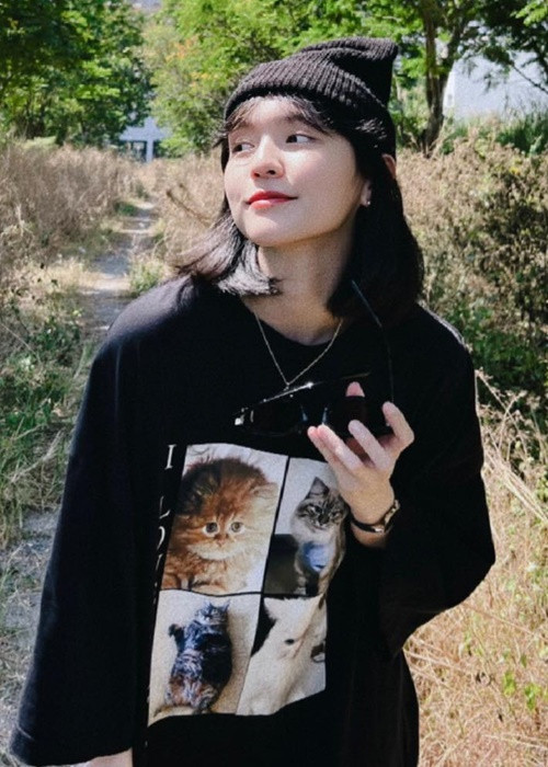 Vì lùm xùm tình ái, cả Hiền Hồ và Hải Tú đều bị khơi lại ồn ào trong quá khứ. Hải Tú bị soi loạt ảnh từng chụp ảnh bán nude, hình ảnh táo bạo bên bạn trai cũ. Ảnh: FBNV