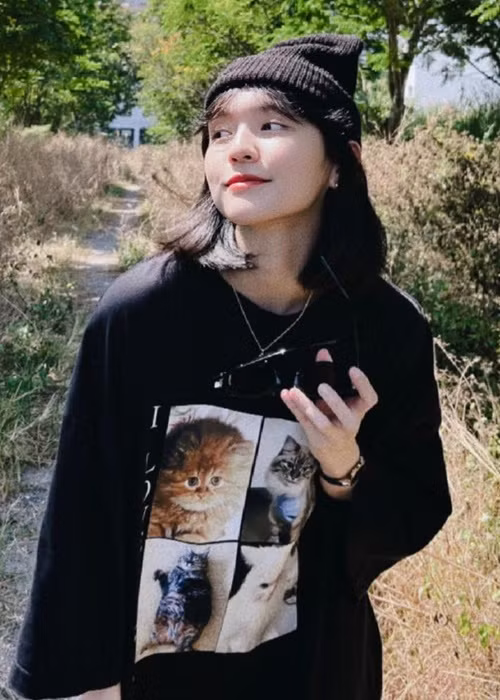 Vì lùm xùm tình ái, cả Hiền Hồ và Hải Tú đều bị khơi lại ồn ào trong quá khứ. Hải Tú bị soi loạt ảnh từng chụp ảnh bán nude, hình ảnh táo bạo bên bạn trai cũ. Ảnh: FBNV