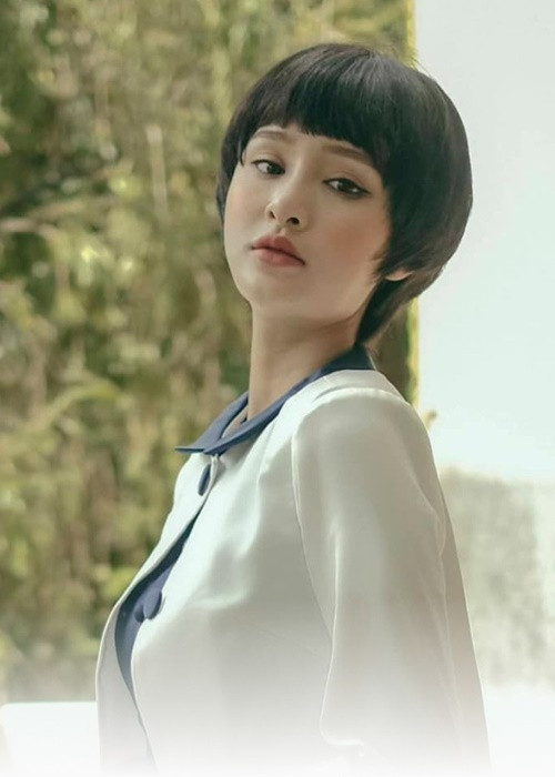 Khán giả chờ đợi Hiền Hồ đưa ra câu trả lời chính thức về mối quan hệ giữa cô và đại gia Hồ Nhân. Ảnh: Yan