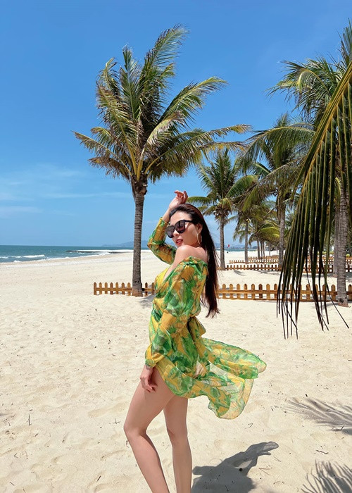 Bà xã của Lương Thế Thành mới đây chia sẻ, vì chuẩn bị vào vai có tạo hình gợi cảm nên cô nỗ lực luyện tập, giảm cân.