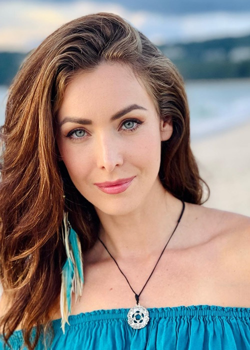 Người đẹp sẽ tham gia ghi hình cho một số hoạt động của chương trình truyền hình thực tế và chấm thi bán kết, chung kết.