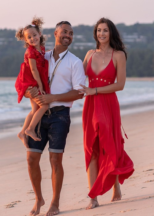 Ngoài một sự nghiệp thành công, ở tuổi 41, Natalie còn có tổ ấm hạnh phúc bên Dean Kelly Jr - một Nam vương người Panama và con gái.