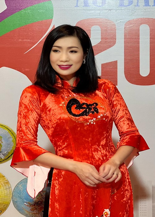 Vào tháng 4/2021, Trịnh Kim Chi gây xôn xao khi nói bà Phương Hằng "đụng vô ổ kiến lửa" vì tung tin đời tư của loạt sao Việt đình đám. Sau đó, bà Hằng livestream chỉ trích Trịnh Kim Chi. Về phần mình, Trịnh Kim Chi gửi đơn tố cáo bà chủ Đại Nam. Ảnh: FBNV