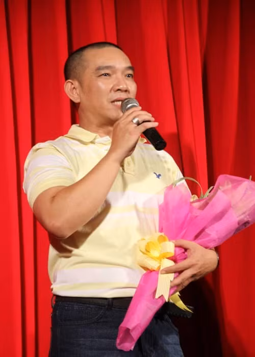 Nhieu nghe si tiec thuong dao dien Vu Minh qua doi