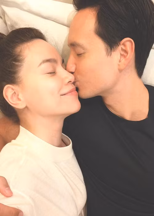 Kim Lý dường như ngày càng say đắm trong tình yêu với Hà Hồ.