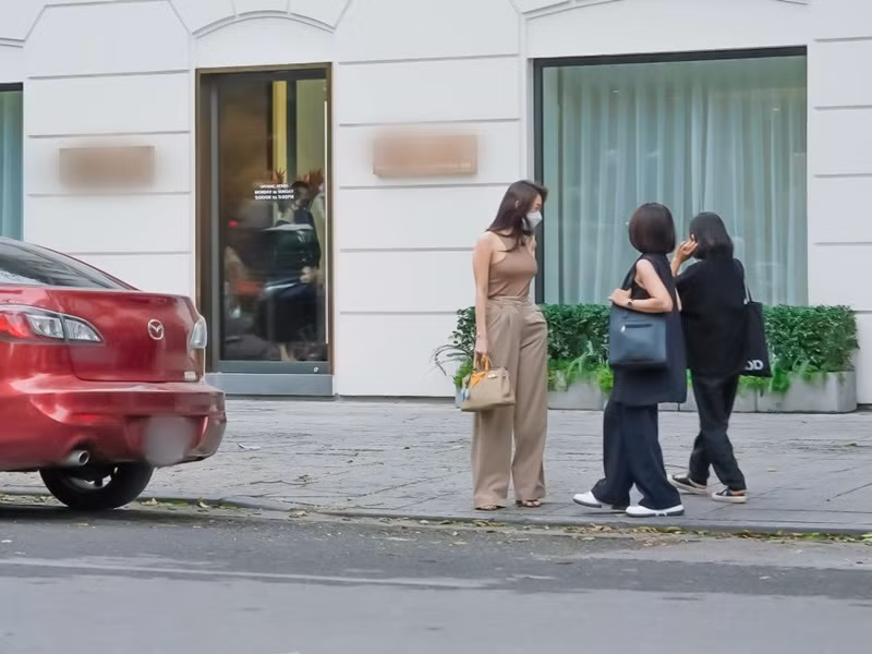 Dù Minh Hằng nhiều lần hóa cô dân trên màn ảnh, sàn catwalk nhưng fan rất mong ngóng nhìn nữ ca sĩ mặc váy cưới trong hôn lễ. Ảnh: Yan