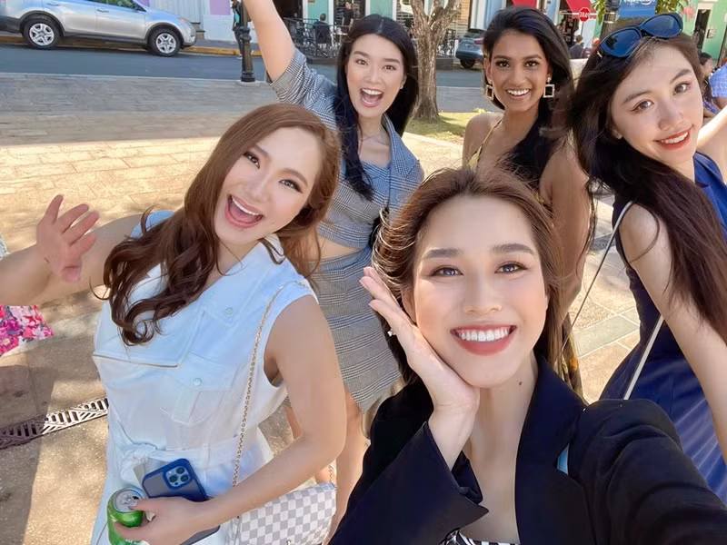 Trên trang cá nhân, Đỗ Thị Hà vừa chia sẻ loạt ảnh tham gia cuộc thi Miss World 2021 - Hoa hậu Thế giới 2021. Ảnh: FBNV