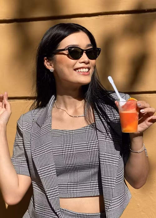 Đại diện Indonesia được khen ăn mặc trẻ trung, sành điệu. Ảnh: Miss World