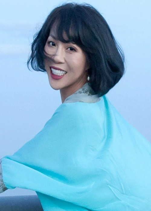 Trác Thúy Miêu tên thật là Vũ Hoài Phương, sinh năm 1975. Cô là nhà báo, MC. Trác Thúy Miêu thường xuất hiện với vai trò dẫn dắt các game show như Tình Bolero, Solo cùng Bolero. Ảnh: Vietnamnet