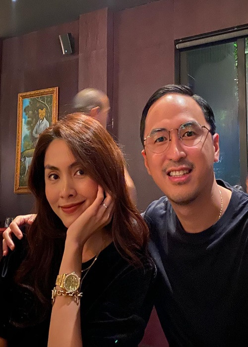 Vợ chồng nàng ngọc nữ màn ảnh Việt "trốn con" đi ăn tối các dịp kỷ niệm ngày cưới, sinh nhật.