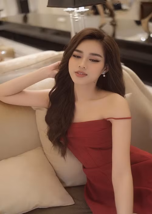 Nàng hậu hiện tại có mặt trong top 40 chung cuộc. Ảnh: FBNV