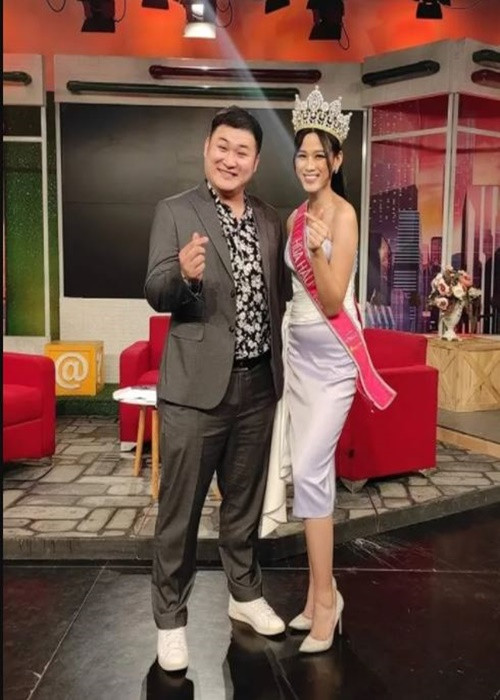 Khi tham gia một chương trình, người đẹp đến từ Thanh Hóa bị chê có vòng hai ngấn mỡ. Ảnh: Saostar