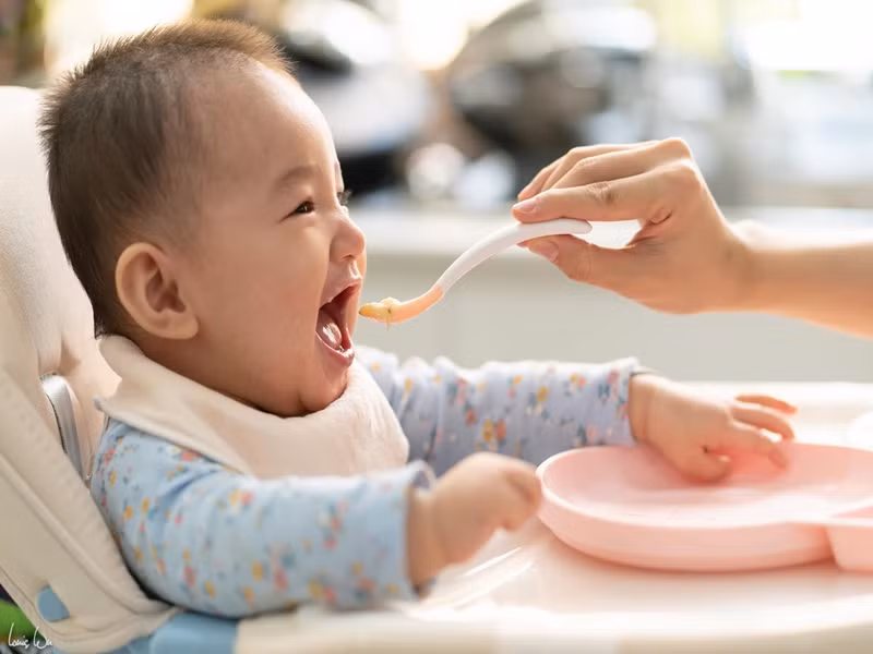 Như Quỳnh còn trải lòng, nhờ con gái, cô biết mình mạnh mẽ hơn, biết được tình mẫu tử thiêng liêng cũng như càng thương bố mẹ đẻ hơn vì hiểu ra rằng bố mẹ đã hy sinh cho cô nhiều đến thế nào.