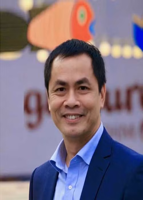 Dàn giám khảo của Hoa hậu Thế giới Việt Nam 2022 chính thức lộ diện. Đảm nhiệm vai trò trưởng ban giám khảo (BGK) là nhà báo Lê Xuân Sơn - Tổng biên tập Báo Tiền Phong. Hoa hậu Hà Kiều Anh là phó trưởng BGK, các thành viên còn lại trong dàn giám khảo là Hoa hậu Tiểu Vy, Hoa hậu Lương Thùy Linh, ca sĩ Lệ Quyên, Nhà thơ Hữu Việt và ca sĩ, diễn viên Minh Hằng.