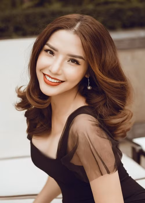 Khánh Phương khá kín tiếng về đời tư.