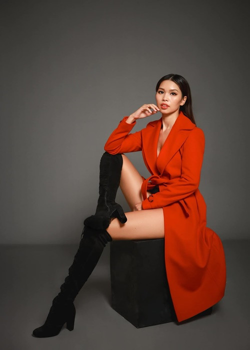 Giám khảo Hà Anh sở hữu body bốc lửa. Cô từng qua 1 lần sinh nở.