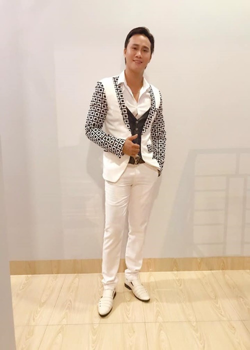 Người yêu của Cát Tuyền có cát-sê đi hát rất thấp, khoảng 2 triệu đồng. Ảnh: FBNV