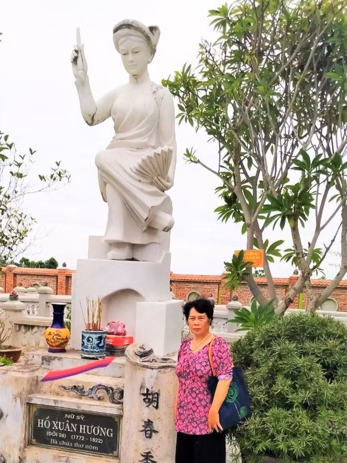 'Giai ma bi an Ho Xuan Huong': Ky 1 Nu si khong phai la huyen thoai!-Hinh-3
