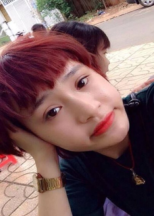 Năm 2015, Hiền Hồ lọt vào vòng chung kết cuộc thi Liên hoan tiếng hát truyền hình và đoạt giải nhất ở dòng nhạc nhẹ. Sau cuộc thi, Hiền Hồ vào Nhạc Viện TP HCM học tiếp lớp 12. Ảnh: Dân Việt