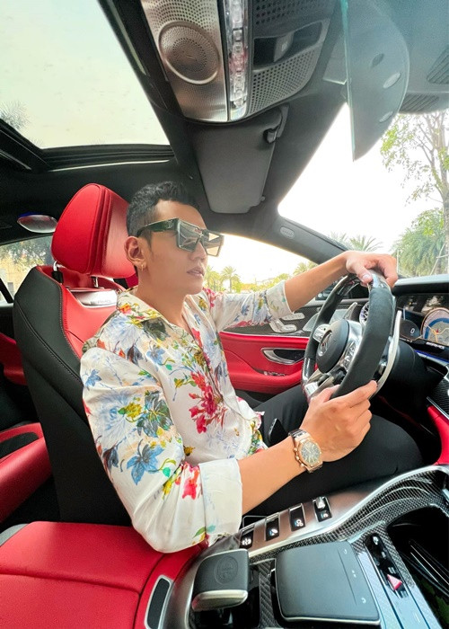 Ngoài hoạt động nghệ thuật, Lý Bình còn kinh doanh. Phương Trinh từng cho biết, thu nhập của nửa kia hơn con số 100 triệu/1 tháng cô từng đề ra.