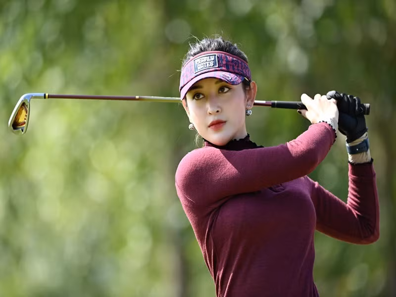 Huyền My chăm chỉ tập luyện, đầu tư trang phục.