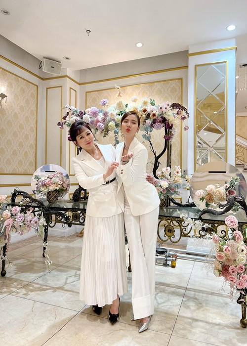 Ở phần 2, dễ thấy nhân vật Vân Trang ngày càng thăng hạng trong phong cách thời trang.