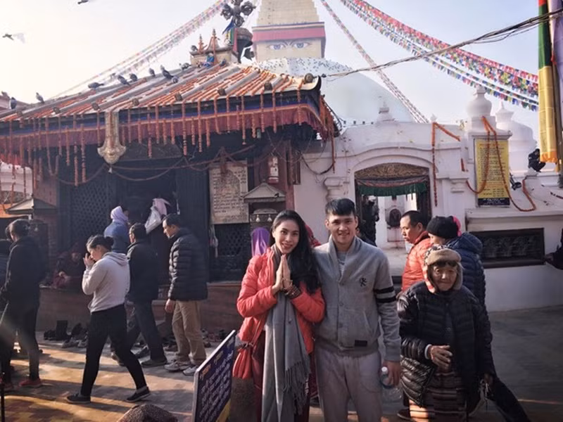 Thủy Tiên và Công Vinh đều theo đạo Phật.