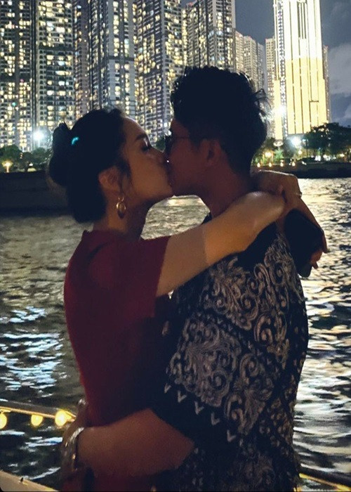 Trong 2 năm qua, cặp đôi "chị em" có không ít khoảnh khắc ngọt ngào bên nhau. Ảnh: Sức khỏe và đời sống