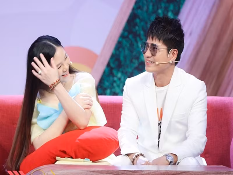 Cặp đôi sắp chào đón con gái gia nhập tổ ấm. Ảnh: Phụ nữ Việt Nam