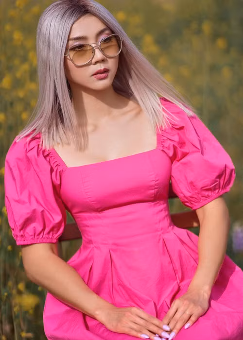 Sau khi ly hôn, Ngọc Quyên và chồng cũ mất 2 năm tranh giành quyền nuôi con. Cựu người mẫu chia sẻ trên Nhịp sống Việt, sự căng thẳng của những phiên tòa liên tiếp trong vòng 2 năm khiến cả cô và chồng cũ đều bị tổn thương tâm lý: