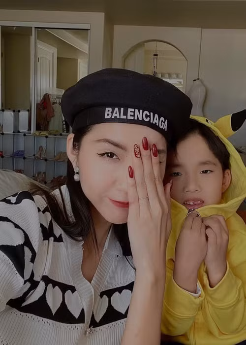 Ngọc Quyên và chồng cũ dừng kiện tụng. Bé Jiraiya - con trai Ngọc Quyên sống với bố một tuần và với mẹ một tuần. Các tài sản mà chồng cũ cô để lại cho hai mẹ con như căn nhà và chiếc xe vẫn giữ nguyên, chỉ điều chỉnh về trợ cấp nuôi con mỗi tháng.