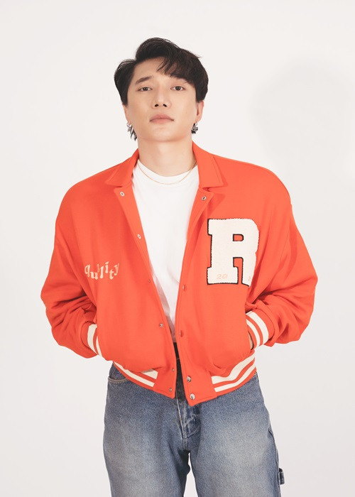 Là khách mời trong tập 13 Trà chiều với mợ chảnh của Lý Nhã Kỳ, Châu Đăng Khoa chia sẻ, vì điển trai mà anh bị đồn là trai bao, cặp đại gia vì tiền.