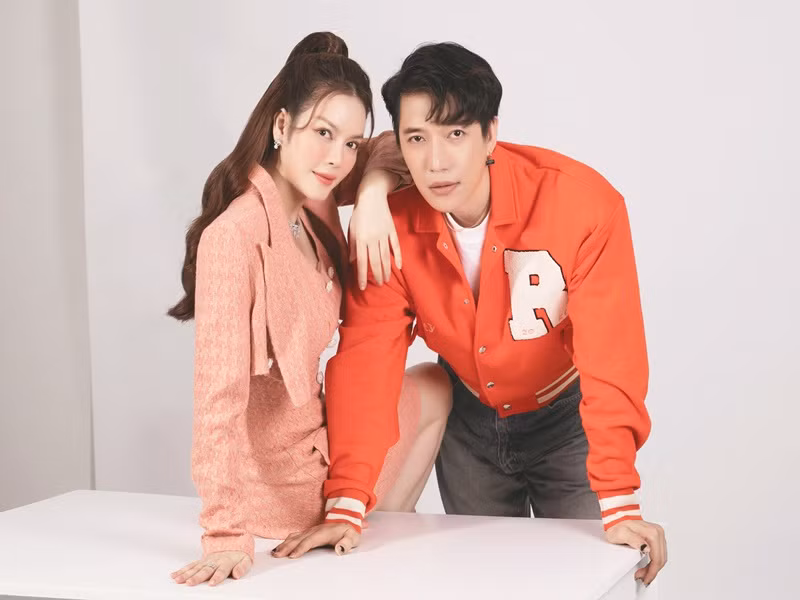 Nhạc sĩ Châu Đăng Khoa còn khiến Lý Nhã Kỳ (trong ảnh) bất ngờ vì thừa nhận xem Orange như “con gái”, chứ không hề có tình cảm trai gái.