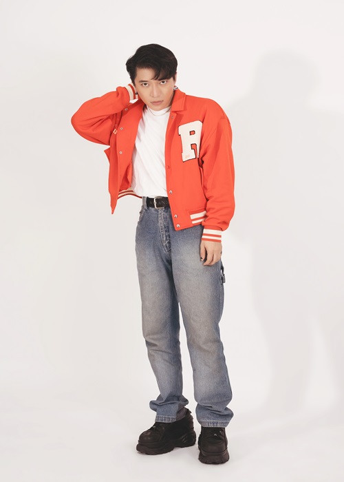 Anh cho biết chính mình đã tạo cơ hội, đưa giọng ca “Chân ái” vào nghề từ thuở hàn vi.