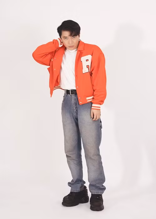 Anh cho biết chính mình đã tạo cơ hội, đưa giọng ca “Chân ái” vào nghề từ thuở hàn vi.