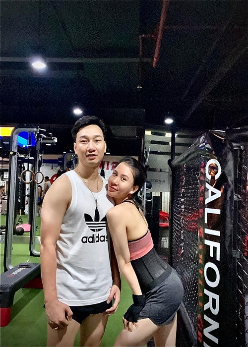 Sau 5 năm kết hôn, vợ chồng Thành Trung vẫn tâm đầu ý hợp.