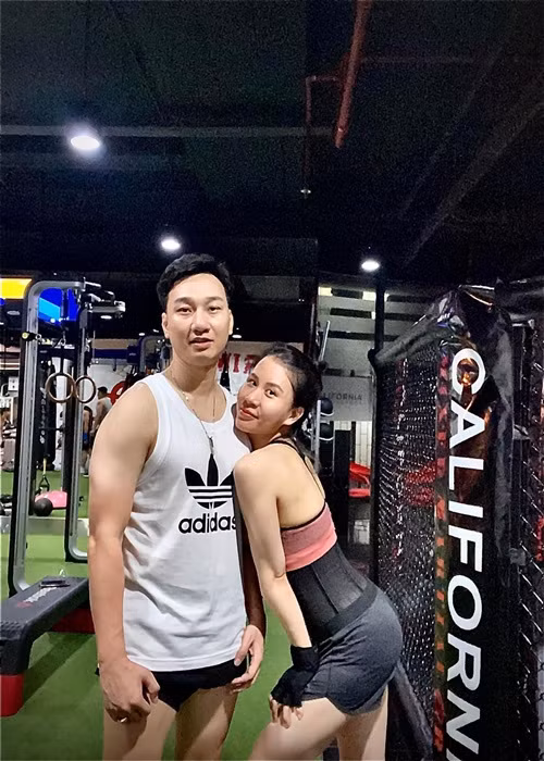 Sau 5 năm kết hôn, vợ chồng Thành Trung vẫn tâm đầu ý hợp.