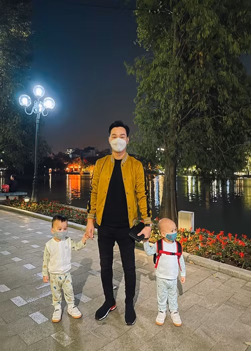 "Táo Y tế" Thành Trung đón cặp quý tử song sinh - bé Chính Nhân và bé Hiếu Nhân vào tháng 12/2019.