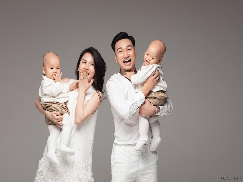 Sau 5 năm tái hôn, nam MC có tổ ấm vô cùng viên mãn bên vợ đẹp, con xinh.