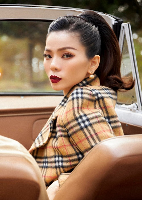 Nữ ca sĩ là người chuộng lối sống lành mạnh, chăm chỉ tập luyện yoga nên luôn giữ được phong độ của “thanh xuân”.