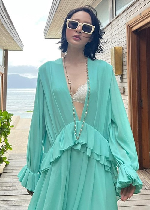 Vẻ ngoài của Hiền Hồ "đốn gục" cánh mày râu. Theo Bùi Anh Tuấn, nữ ca sĩ mặc gì cũng đẹp. Ảnh: Sức khỏe và đời sống