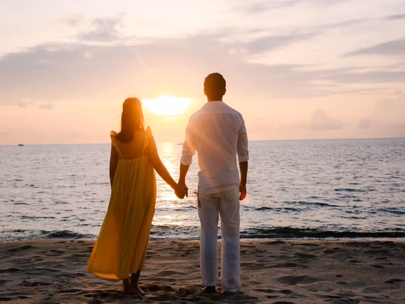 Hồi tháng 12/2021, Quý Bình đăng ảnh bên doanh nhân Ngọc Tiền kỷ niệm 1 năm cưới. Nghi vấn cặp đôi sắp đón thành viên mới khi cư dân mạng soi doanh nhân Ngọc Tiền phát tướng với vòng 2 to thấy rõ. Ảnh: FBNV