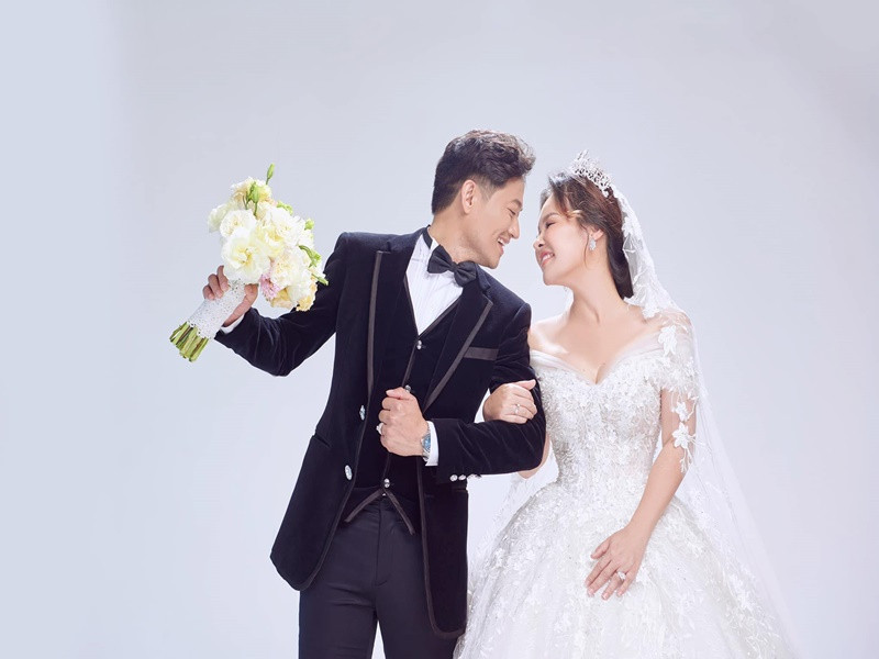 Doanh nhân Nguyễn Ngọc Tiền là tổng giám đốc của một công ty bất động sản, hơn tuổi Quý Bình, có con riêng. Ảnh: FBNV