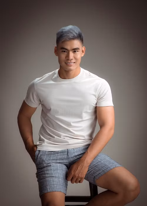 "Với công chúng, đây là cái tên xa lạ, nhưng với chúng tôi, Danh Chiếu Linh là một nhân tố phù hợp đối với mùa thi năm nay, chúng tôi tin tưởng nhiều ở sự đặc biệt mà Danh Chiếu Linh đem tới cuộc thi", chuyên gia đào tạo Phúc Nguyễn, trưởng ban tổ chức Mister Việt Nam chia sẻ. Ảnh: Dân Việt